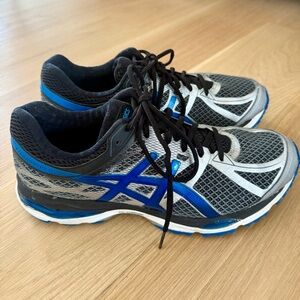 ASICS GEL-Cumulus 17 Road-Running Shoes, size 11